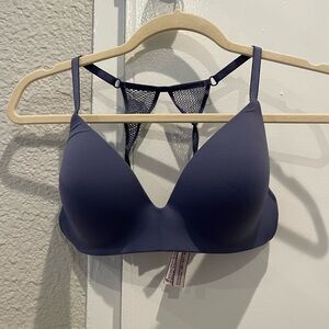 Victoria's Secret T-shirt Lightly Lined Wireless (Purple) Bra 32D